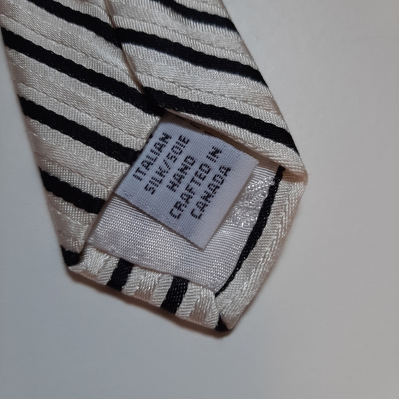 Dion black and off white tie. - Picture 3 of 4